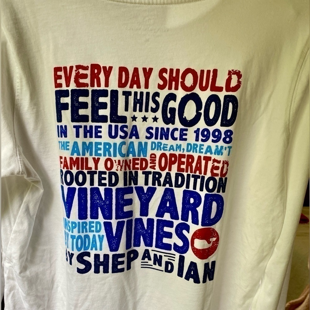 Vineyard Vines EUC Women’s Sz M Long Sleeve White Tee w/ Logo on Front & Back